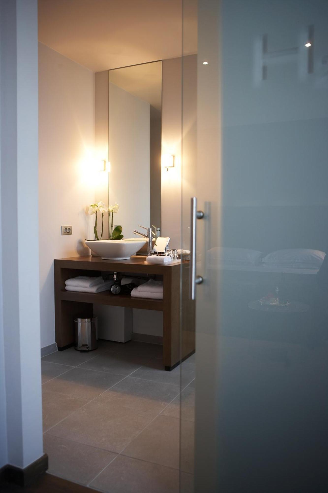 בום Hotel Domus מראה חיצוני תמונה