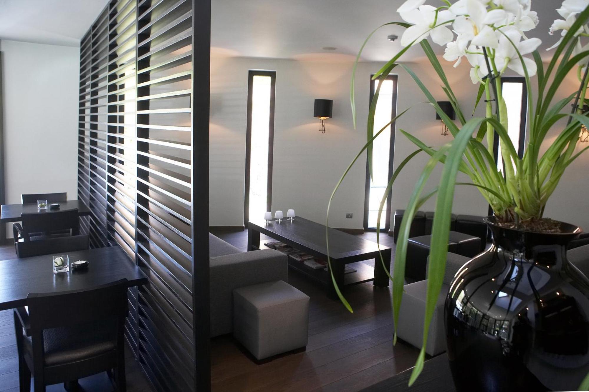 בום Hotel Domus מראה חיצוני תמונה