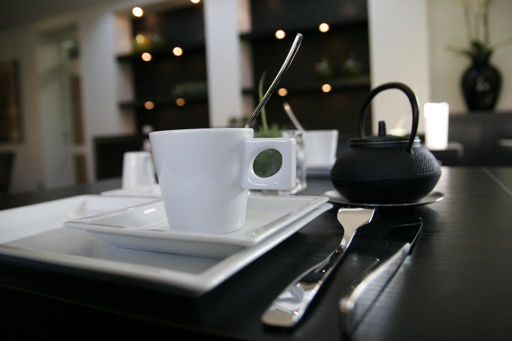 בום Hotel Domus מראה חיצוני תמונה